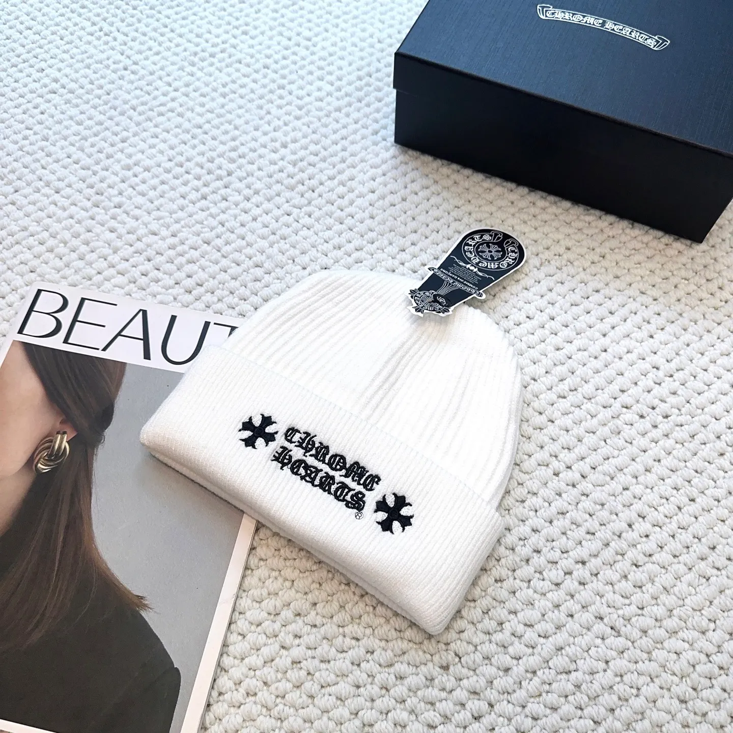 P50 🤍Chrome hearts new autumn and winter cross embroidered letter knitted hat🧶 One of the must-have hats in autumn and winter~ It really looks good on whoever wears it~, it is also a perfect match in black and white and gray in autumn~